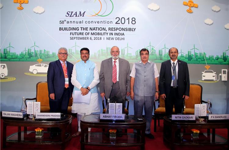 SIAM calls for long-term policy roadmap to enable smooth transition to future mobility