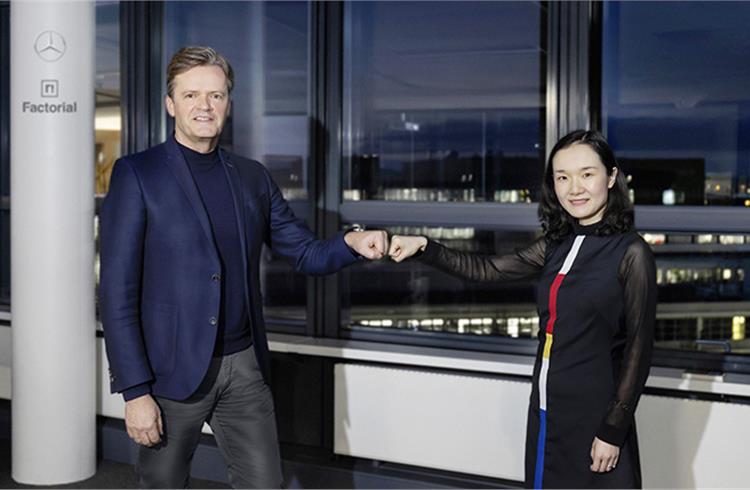 L-R: Markus Schafer, Member of the Board of Management of Daimler AG and Mercedes-Benz AG and Siyu Huang, co-founder and CEO of Factorial Energy.