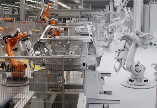 BMW sees tomorrow today: readies virtual factory two years ahead of series production