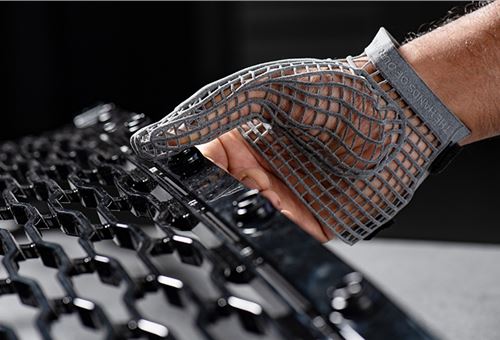 Jaguar Land Rover develops new 3D-printed glove to protect assembly line workers