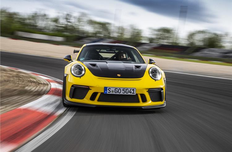 The number of sports cars delivered by Porsche in 2018 increased by ten per cent to 35,573 vehicles.