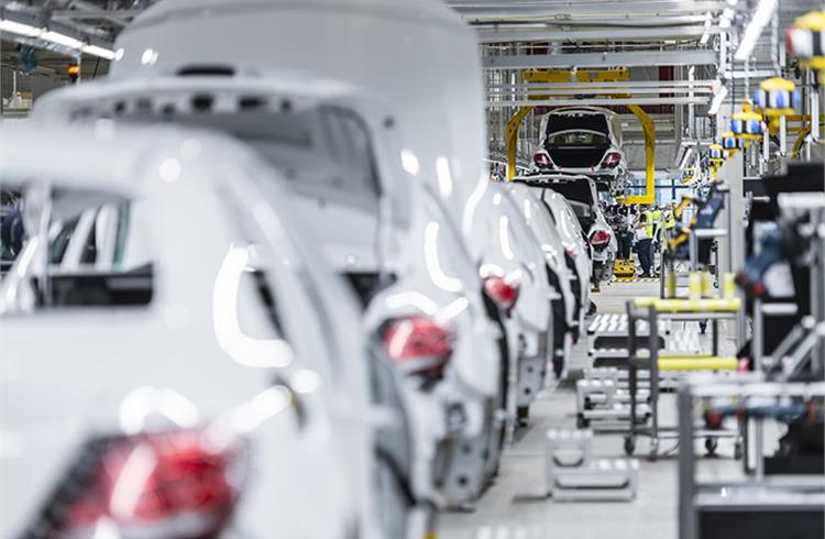 Mercedes-Benz opens passenger car plant in Russia