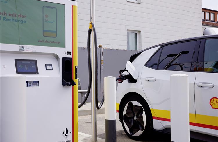 Shell and Volkswagen unveil charging station that enables connection to low-voltage grid