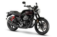 Moto Guzzi V7 Stone Special Edition gains in performance, both in terms of power, up from 48 to 49 kW at 6700rpm, and torque, which grows from 73 to 75 Nm at 4900rpm.