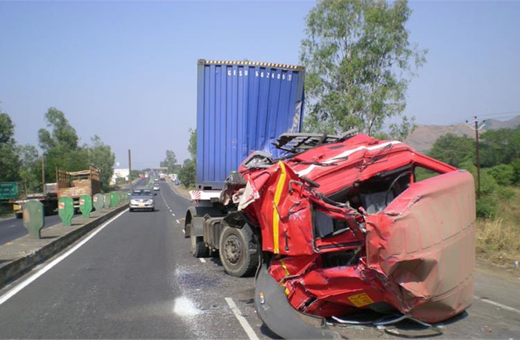 Road accidents in India claimed 405 lives, injured 1,290 each day in 2017