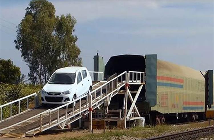 Maruti Suzuki transports 25% of vehicles through railways
