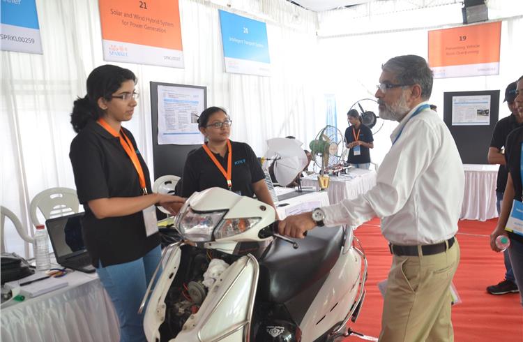 Sparkle 2015-seccond runner up Shruti Patel & MKSSS's Cummins College of Engineering for Women displaying their protoype.
