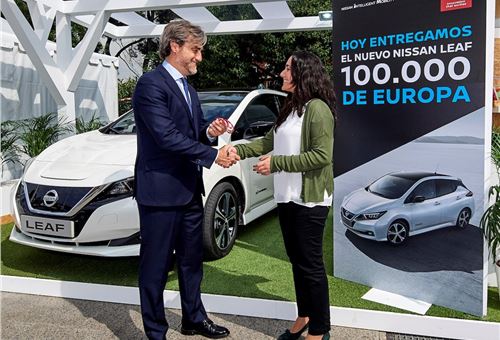 Nissan delivers its 100,000th Leaf in Europe