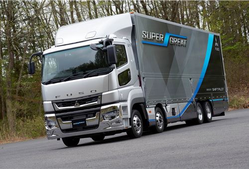 Daimler Trucks launches new Fuso Super Great in Japan