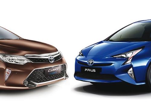 Toyota launches new Camry Hybrid and Prius in India