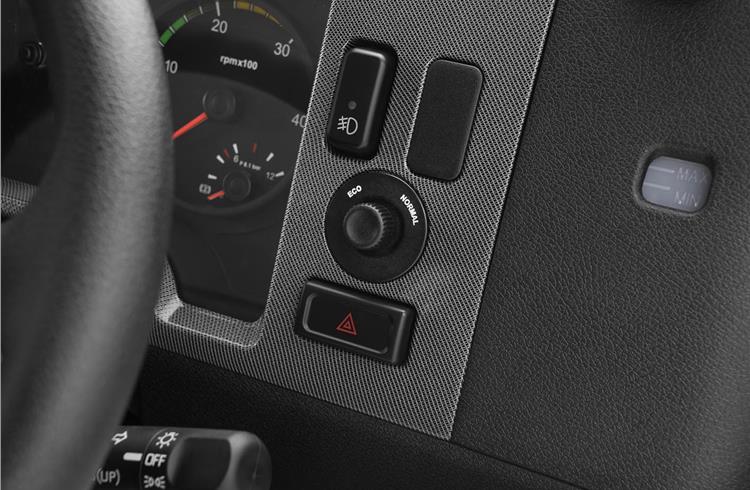 Multi Drive Mode allows drivers to optimise engine settings either for urban traffic or highway trucking with the push of a button.