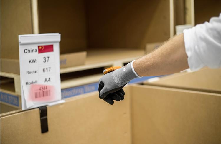 How scanner gloves are making work easier for logistics staffers