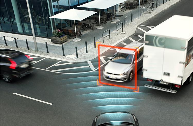 Junction Assist System keeps a watch on passing traffic