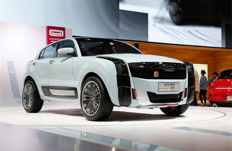 Qoros' 2 SUV PHEV Concept has historical Chinese art-themed paintwork.