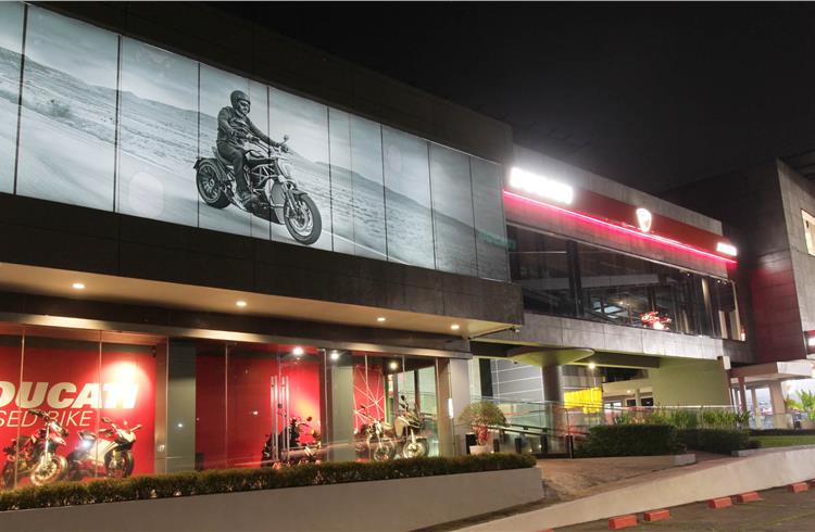 Ducati CEO visits world’s largest Ducati showroom in Indonesia