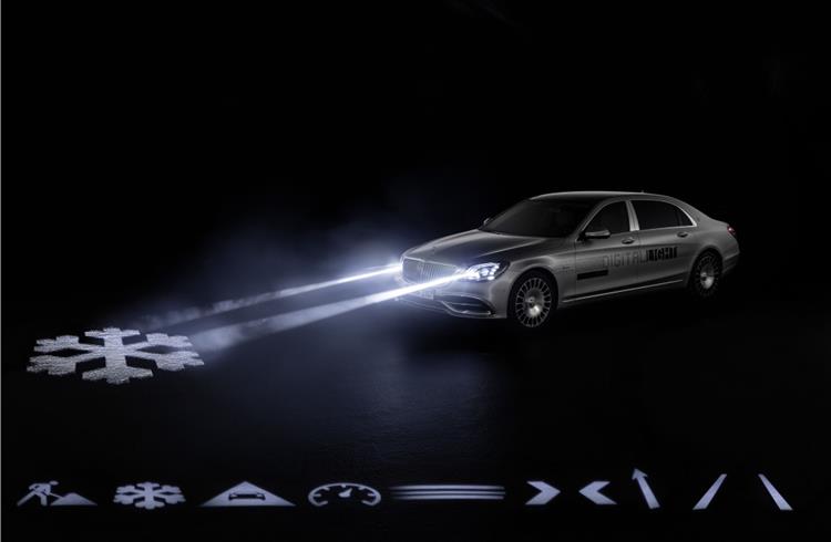 Digital Light with almost dazzle-free main beam in HD quality and a resolution of more than two million pixels represents highest precision, optimal view for the driver.