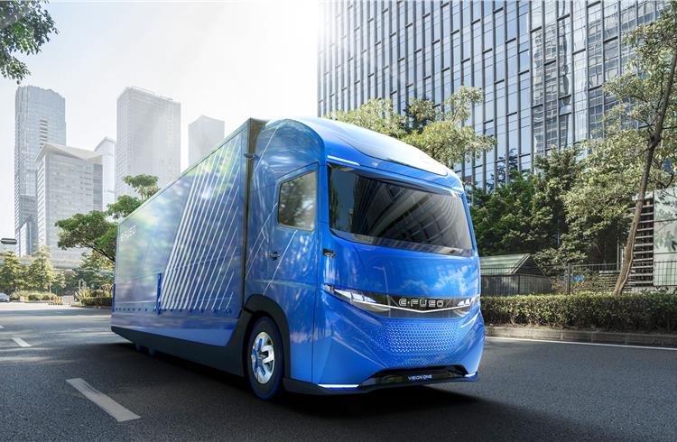 The E-Fuso Vision One has a GVW of about 23 tonnes and carries a payload of 11 tonnes,  two tonnes less than its diesel counterpart. It can be fitted with batteries up to 300 kilowatt hours,enabling a