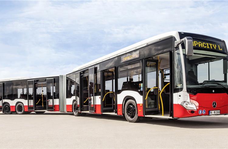 The 21-metre-long, 5-door, Mercedes-Benz CapaCity L  can carry up to 191 passengers and is able to replace 50  cars on road.