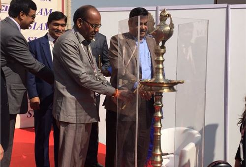 Anant Geete and Nitin Gadkari laud Indian automotive industry