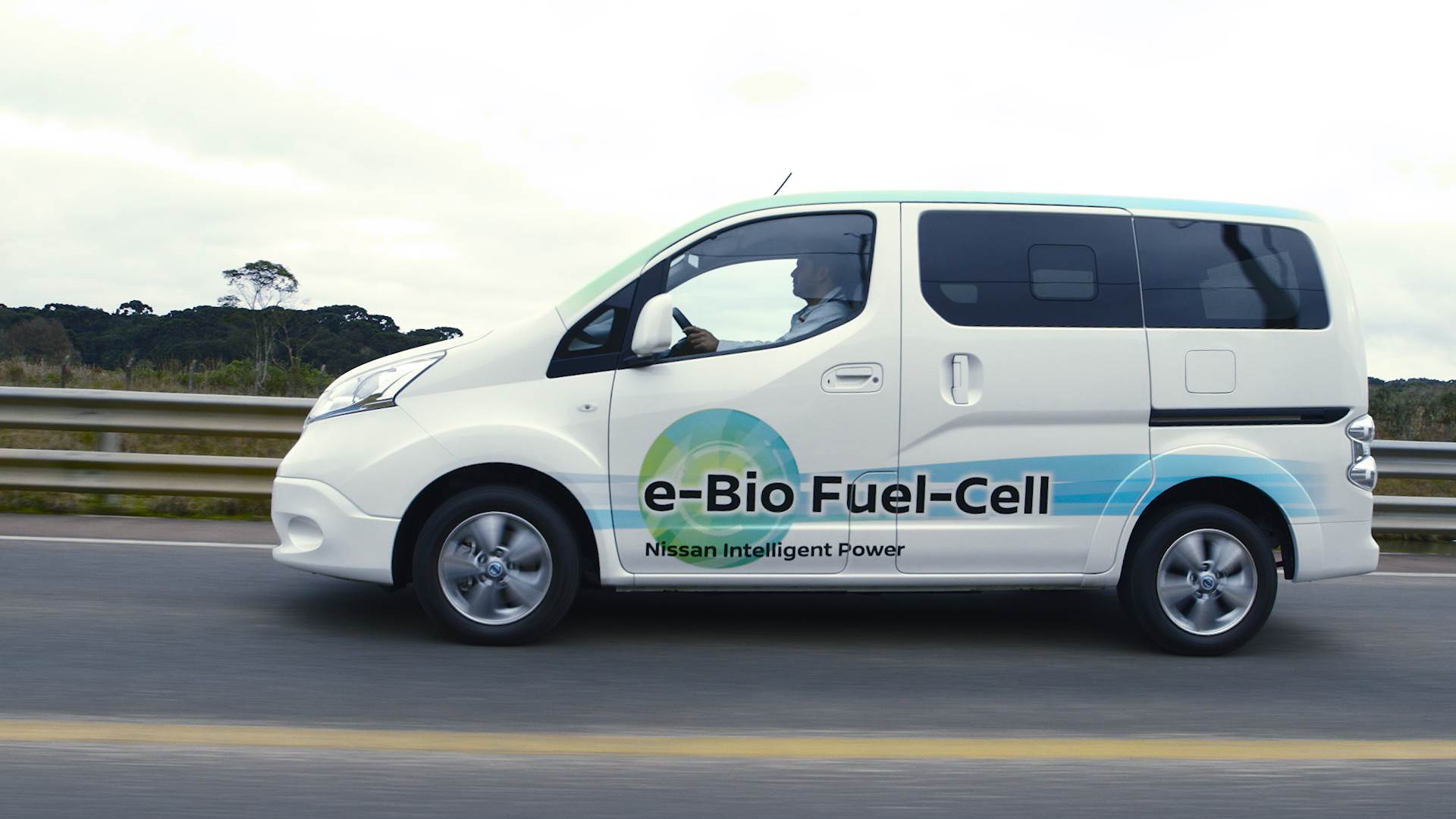 nissan-e-bio-fuel-cell-prototype-vehicle-015-source