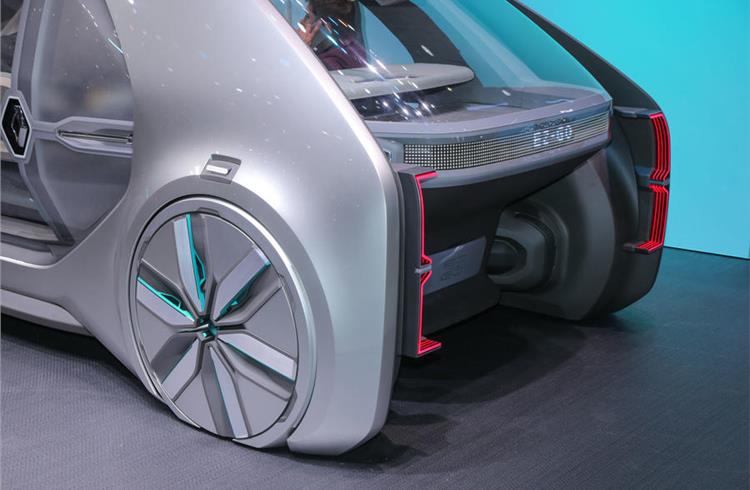 Renault EZ-Go concept aims to ‘reinvent the taxi’