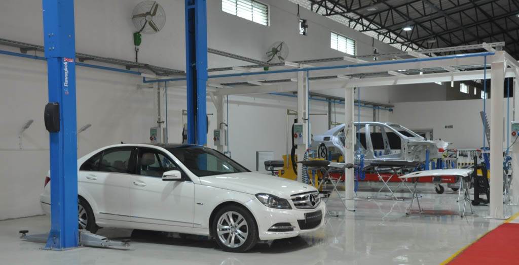 inside-the-advanced-auto-body-repair-training-centre-by-mercedes-benz-3