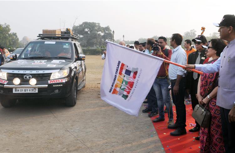 The minister of State for Road Transport & Highways, Shipping and Chemicals & Fertilizers, Mansukh L Mandaviya flagging off the India, Myanmar and Thailand (IMT) Friendship Motor Car Rally 2016 in New