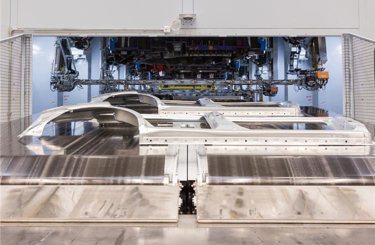 New extra large press starts production at Nissan Sunderland plant