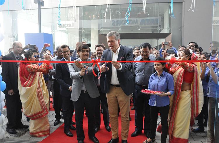L-R: Mayank Pareek – President, PVBU, Tata Motors and Guenter Butschek, CEO and MD, Tata Motors at the inauguration