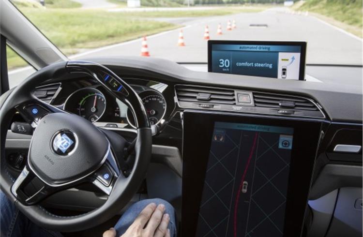 Intelligent mechanical systems enable the Vision Zero Vehicle to see, think and act.