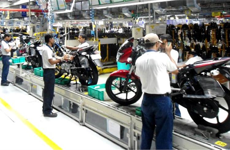 Bajaj Auto refutes charges levelled by Union, refuses to reinstate 8 Chakan plant workers