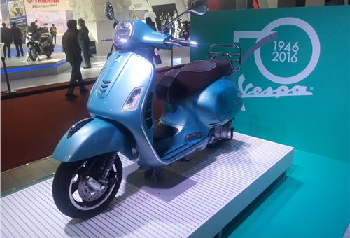 Piaggio to bring Vespa 300GTS and 946 as CBUs to India in Q2 CY2016