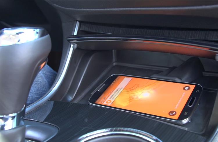 Active Phone Cooling will to be available in the 2016 Chevrolet Volt and Cruze equipped with available wireless charging.