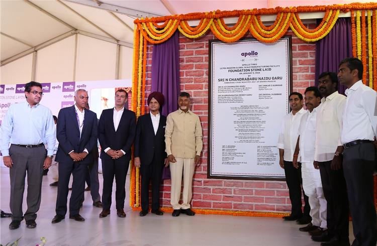 Unveiling of the plaque during the foundation stone laying ceremony.