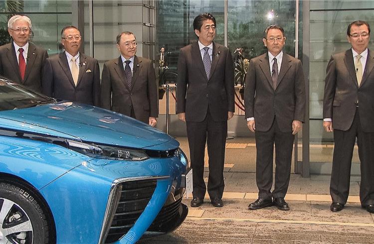 Toyota delivers first Mirai to Japan's PM