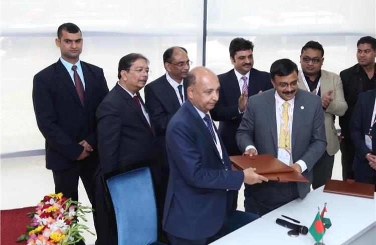 An MoU was signed by SIAM and the Bangladesh Motorcycle Assemblers & Manufacturers Association.