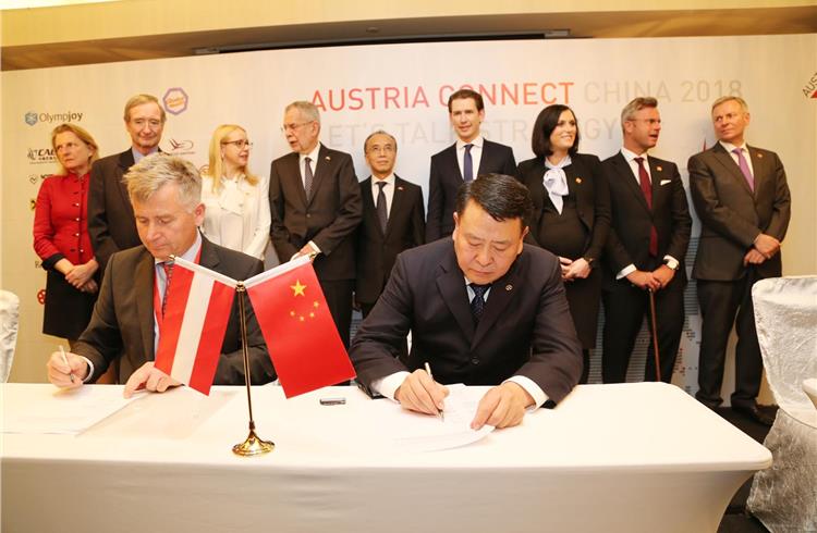 The agreement was signed on April 8 in Beijing between Günther Apfalter, president, Magna Europe and Magna Steyr, and Xu Heyi, chairman of BAIC Group.