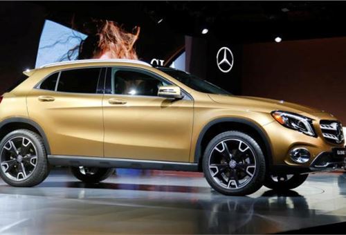 Mercedes-Benz reveals 2017 GLA facelift at Detroit