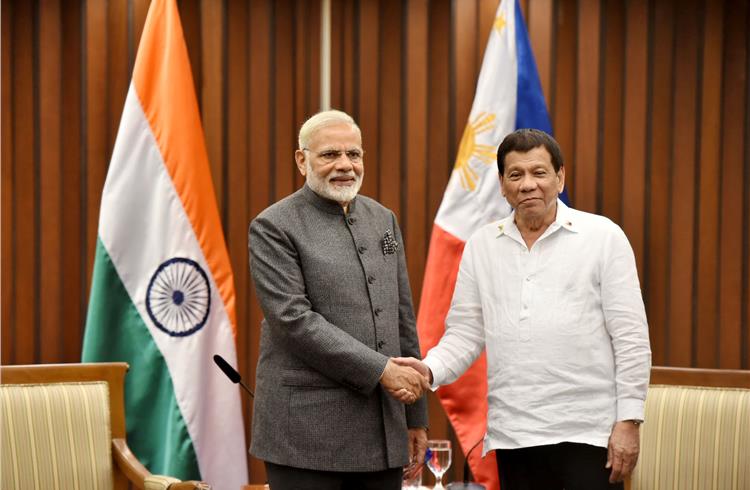 Prime minister Narendra Modi meeting the president of the Philippines, Rodrigo Duterte, in Manila, on November 13, 2017. (PIB)