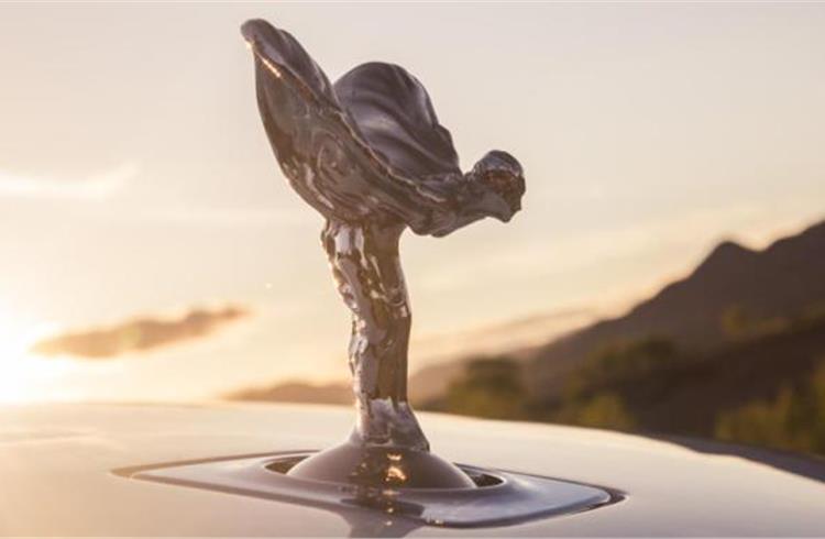 Rolls-Royce global sales down 7% in 2015 on China slump