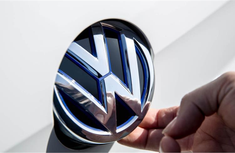 Volkswagen chalks out plan to refit cars affected by emission scandal