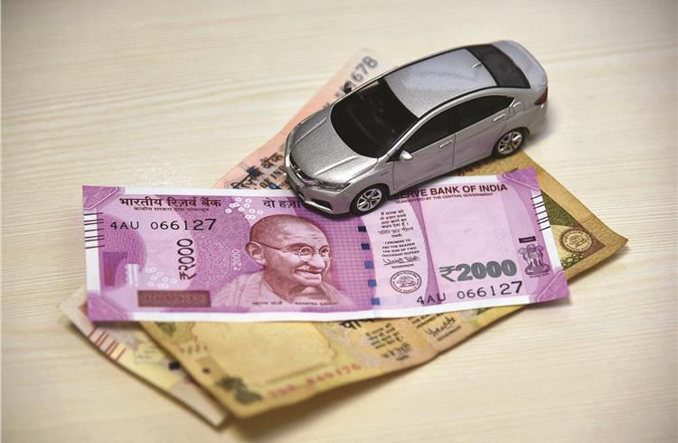 Cash crunch hits auto sales, November numbers down 5.48%