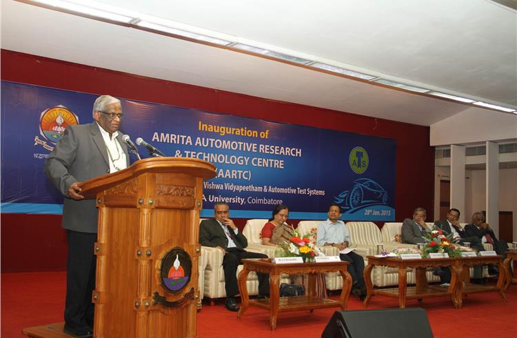 Dr K Tamilmani, director general, Aeronautical Systems, DRDO, delivers the keynote address.
