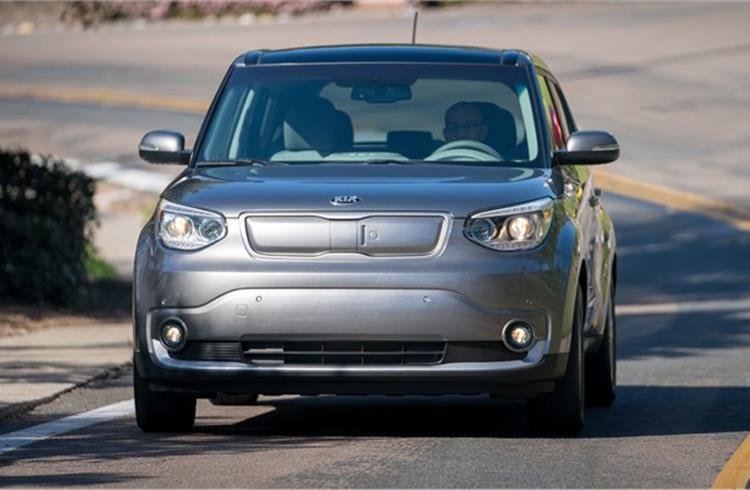 Kia debuts wireless charging tech on Soul EV