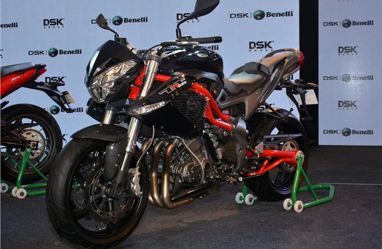 Benelli TNT 899: Fast and friendly naked sportsbike costs Rs 9.48 lakh. Develops 123.4bhp.