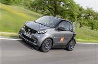 Two smart fortwo cars were completely stripped. Each modification took 650 hours.