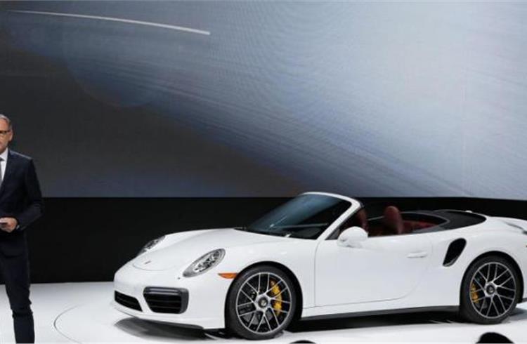NAIAS: Porsche unveils facelifted 911 Turbo and Turbo S