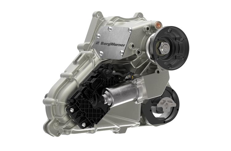 The highly efficient, pre-emptive on-demand transfer case provides superior AWD function and precise torque distribution.