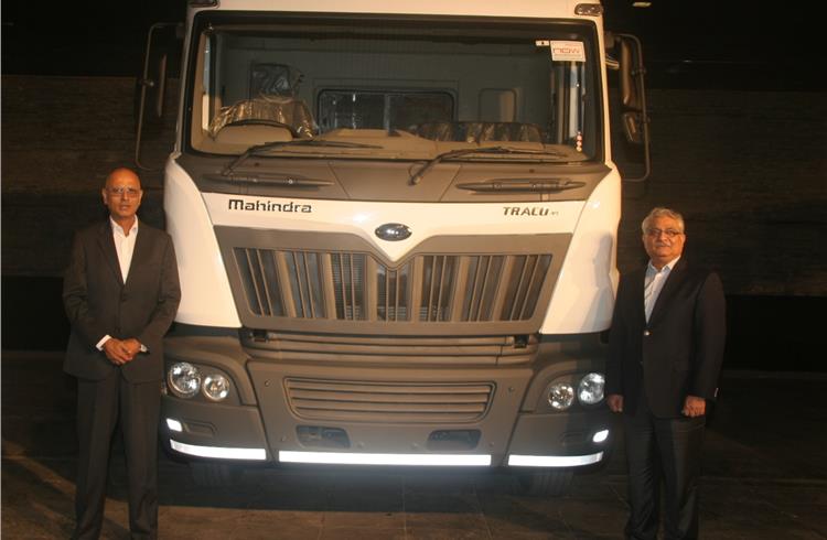 L-R: Nalin Mehta, CEO & MD, Mahindra Truck and Bus Division, M&M, and Rajan Wadhera, president & chief executive - Truck & Powertrain, M&M.