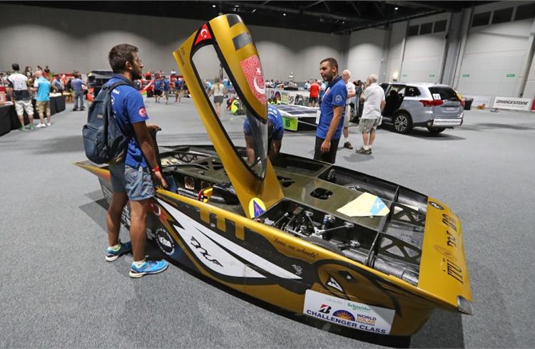 Biggest-ever World Solar Challenge adventure run begins today in Australia